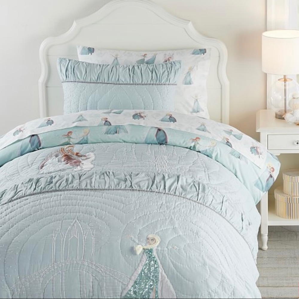 Pottery Barn Kids Frozen Quilt Set